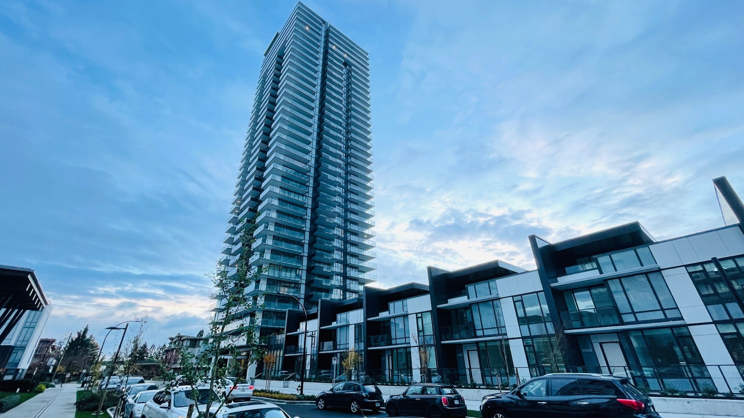 1 bed condo-condo in Burnaby